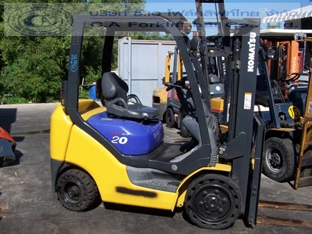 ขาย รถโฟล์คลิฟท์ KOMATSU รุ่น FG20T-15