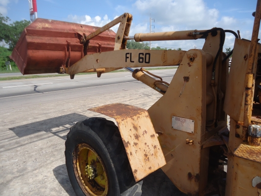 ขายด่วนรถตักเอวอ่อนFURUKAWAเครือง4สูบ2เพลาโฟวีล4WD