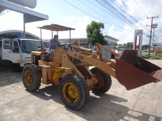 ขายด่วนรถตักเอวอ่อนFURUKAWAเครือง4สูบ2เพลาโฟวีล4WD