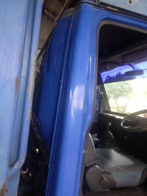 ขายหกล้อ ISUZU NPR71LY52A3-130 เทอร์โบร์ ปี48 ยาว 5 เมตร เพาเวอร์ แอร์เย็น รถเดิมไม่เคิยทำสี