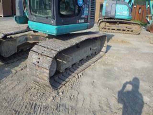 Kobelco SK135SR Super YY04-06823 ปี 2005 ใบแทร็ค 700 mm