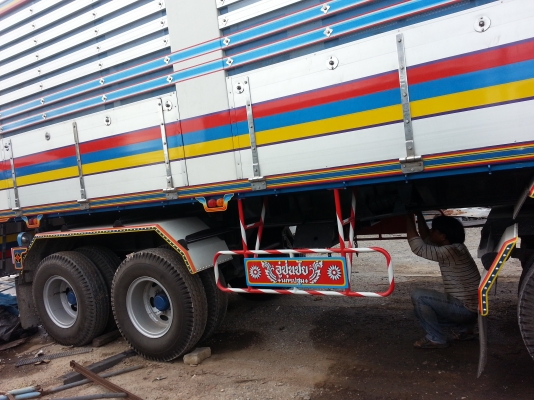 ขายด่วนหางพ่วง 3 เพลา อู่ซุ่นชัย จ.นคปฐม สูง 2.20 เมตร ยาว 6.80 เมตร