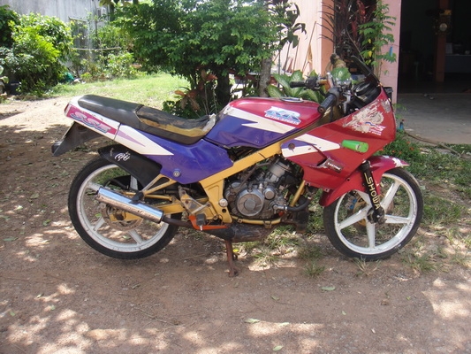 KR 150 cc สีแดง ทะเบียนพร้อมชุดโอน KR 150 cc สีแดง ทะเบียนพร้อมชุดโอน