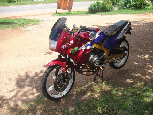 KR 150 cc สีแดง ทะเบียนพร้อมชุดโอน KR 150 cc สีแดง ทะเบียนพร้อมชุดโอน