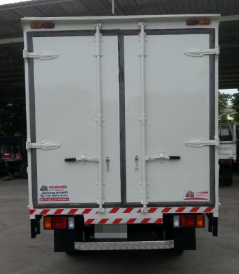 รถตู้แห้ง ISUZU สีขาวเครื่อง 3100 4JG2