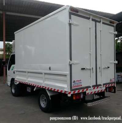 รถตู้แห้ง ISUZU สีขาวเครื่อง 3100 4JG2