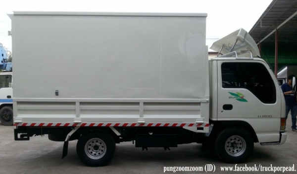 รถตู้แห้ง ISUZU สีขาวเครื่อง 3100 4JG2
