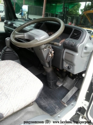 รถตู้แห้ง ISUZU สีขาวเครื่อง 3100 4JG2