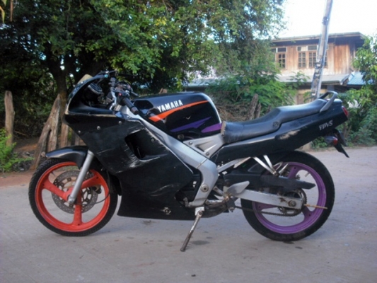 ขายYamaha TZM เครื่องเดิมๆพร้อมใช้งานมีเล่มพร้อมชุดโอนราคา6,900บาท