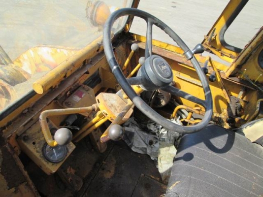 รถตัก komatsu jh 30 b