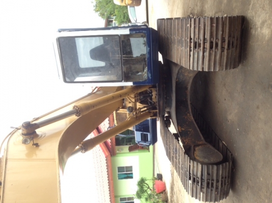 ขายด่วน Komatsu PC 200-5  เก่าใน คอนโทรลสั้น สภาพสวย เครื่องปั้มดี ช่วงล่างสวย ใบแทรค 70  ตรวจเชคสภาพพร้อมใช้งาน
