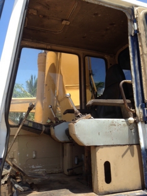 ขายด่วน Komatsu PC 200-5  เก่าใน คอนโทรลสั้น สภาพสวย เครื่องปั้มดี ช่วงล่างสวย ใบแทรค 70  ตรวจเชคสภาพพร้อมใช้งาน