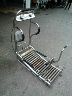 เครื่องออกำลังกาย ใช้วิ่ง บริหารหน้าท้องและหัวใหล่รวมถึงการบริหารเอว เครื่องออกำลังกาย ใช้วิ่ง บริหารหน้าท้องและหัวใหล่รวมถึงการบริหารเอว