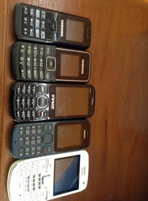 ขายเหมาโทรศัพท์หลายรุ่น ถูกๆ