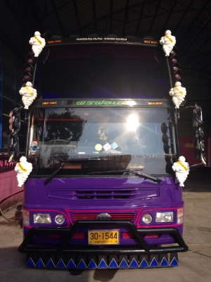 ขายรถบัสพัดลมตัวถังเชิดชัย ทรงวอลโว่(สภาพเดิมๆ) คัชซีเบนซ์ เครื่องนิสัน 330 HP. อินเตอร์เทอร์โบ คานหน้าหลังนิสัน