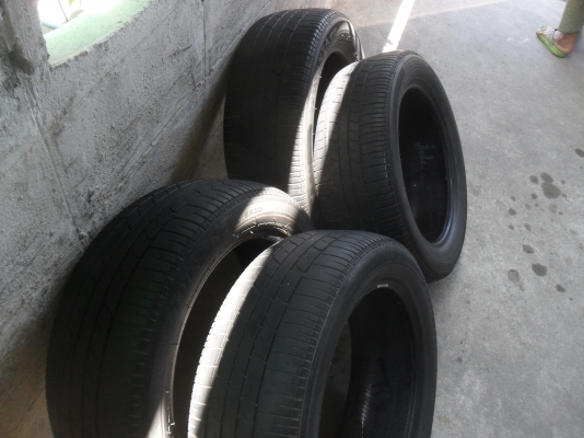 ยาง BRIDGESTONE 195/55R16ปี11 สวยๆ 4 เส้น ราคา 2500 บาท
