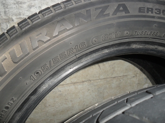 ยาง BRIDGESTONE 195/55R16ปี11 สวยๆ 4 เส้น ราคา 2500 บาท