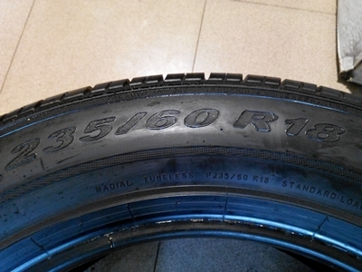ยาง Pirelli 235/60/18 ปี 10 ยาง Pirelli 235/60/18 ปี 10