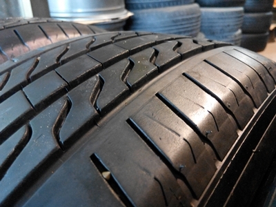 ยาง Michelin 215/60/16 ปี 12 ยาง Michelin 215/60/16 ปี 12