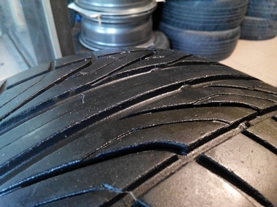 ยาง Dunlop DZ101 225/45/17 ปี 12