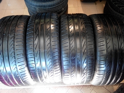 ยาง Hankook 225/40/18 ปี 12