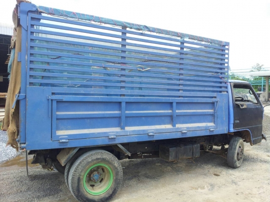 ดั้มเกษตรคอกสูง ISUZU NKR เครือง 88 แรง มีสโลกลาง เครื่องติดได้ วิ่งได้ ดั้มได้ ** ไม่มีทะเบียน **