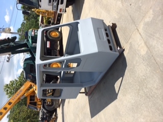 ขายป้อมหน้ารถเครน nissan UD และ FUSO