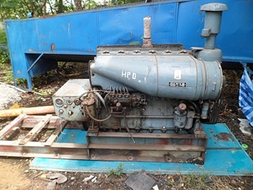 ขาย  เครื่องยนต์ ดีเซล 6สูบ 75แรงม้า ยี่ห้อ ดรอยซ์  พร้อมแท่น