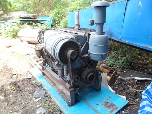 ขาย  เครื่องยนต์ ดีเซล 6สูบ 75แรงม้า ยี่ห้อ ดรอยซ์  พร้อมแท่น