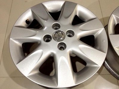 แม็กซ์ NISSAN MARCH 15 นิ้ว 4รู100 ตจวส่งได้