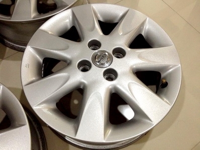 แม็กซ์ NISSAN MARCH 15 นิ้ว 4รู100 ตจวส่งได้