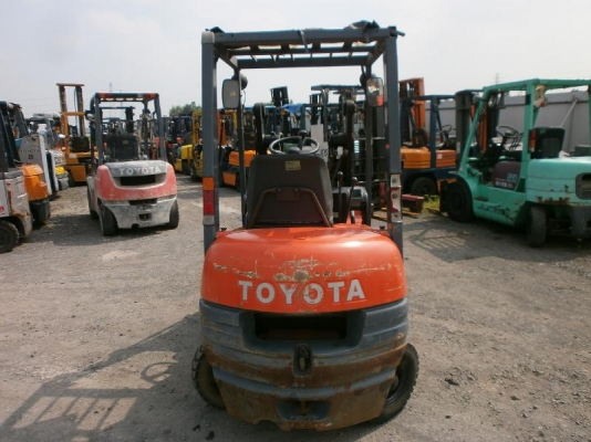 ขายรถโฟล์คลิฟท์ toyota รุ่น 4sgl4 อัศม์เดช 083-0115117