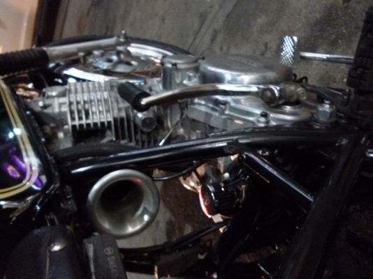 ขายครับ SR 400 เครื่องแห้งไม่เยิ้ม ขับดี