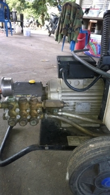 เครื่องฉีดน้ำแรงดันสูง 14.500 บาท