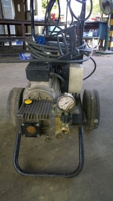 เครื่องฉีดน้ำแรงดันสูง 14.500 บาท