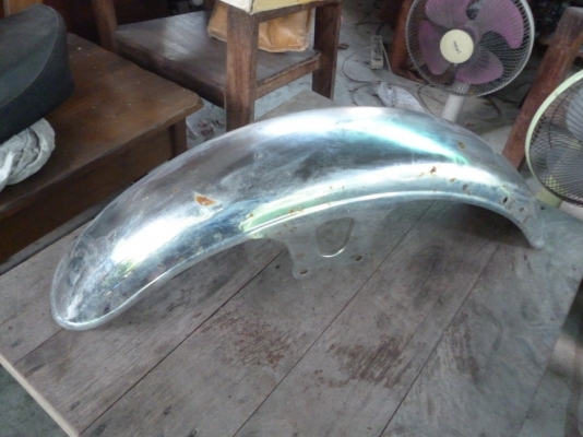 ขาย บังโคลนหน้าSR400