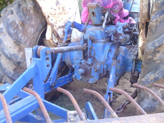 ขายตามสภาพ  ฟอดร์ 5000  ที1 มีเล่มพร้อมโอน