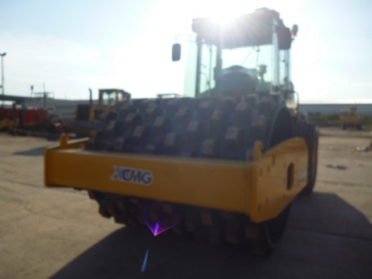 ขายรถบดขนาด 12 ตัน รถใหม่พร้อมเปลือกหนาม