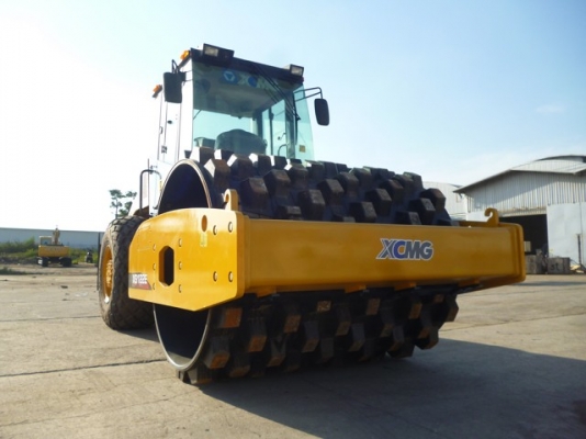 ขายรถบดขนาด 12 ตัน รถใหม่พร้อมเปลือกหนาม