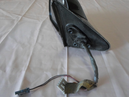 กระจกข้างด้านซ้าย NISSAN NV ครับ กระจกข้างด้านซ้าย NISSAN NV ครับ