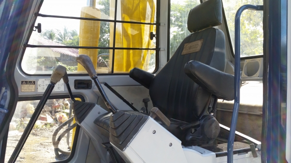 ขาย รถขุด KOBELCO รุุ่น SK60 แทร็กเหล็ก มือสองญี่ปุ่น ขาย รถขุด KOBELCO รุุ่น SK60 แทร็กเหล็ก มือสองญี่ปุ่น