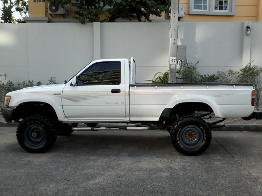ขายTOYOTA HILUX LN106แท้