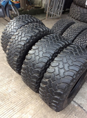 ขายยาง BF MUT 33-12.5-15   ถูกๆ 1ชุดครับ