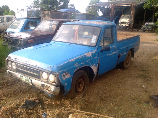 ขายรถ คาสสิก  มาสด้าโปรซิก   พร้อมทะเบียน  สนใจ0871684611