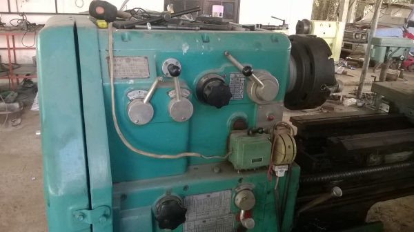 เครื่องกลึง 8 ฟุต กับ 3 ฟุตครับ