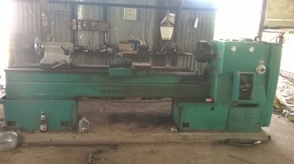 เครื่องกลึง 8 ฟุต กับ 3 ฟุตครับ