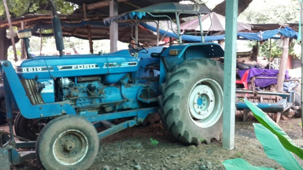 ขายรถแทรกเตอร์ รถไถ ฟร์อด 6610เสื้อลายแท้ทัั้งตัว ผาน6 สภาพเดิมๆๆ ใช้งาน เครื่องดี เอกสารเล่มทะเบียนพร้อมโอน สภาพพรร้อมลุยงาน