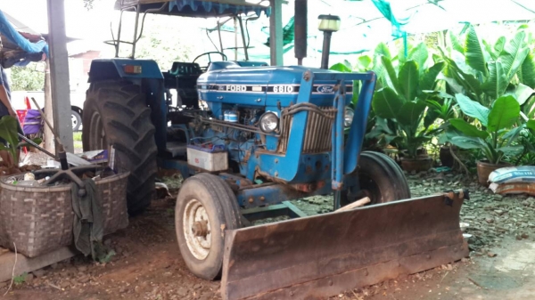 ขายรถแทรกเตอร์ รถไถ ฟร์อด 6610เสื้อลายแท้ทัั้งตัว ผาน6 สภาพเดิมๆๆ ใช้งาน เครื่องดี เอกสารเล่มทะเบียนพร้อมโอน สภาพพรร้อมลุยงาน