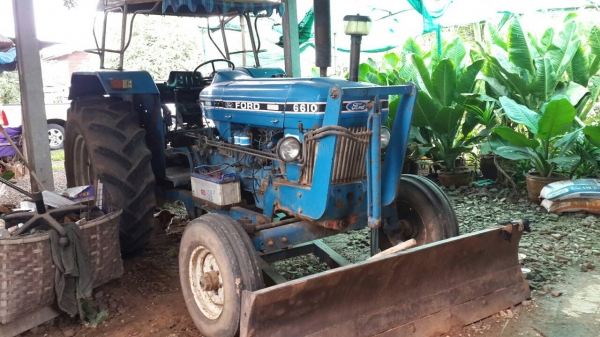ขายรถแทรกเตอร์ รถไถ ฟร์อด 6610เสื้อลายแท้ทัั้งตัว ผาน6 สภาพเดิมๆๆ ใช้งาน เครื่องดี เอกสารเล่มทะเบียนพร้อมโอน สภาพพรร้อมลุยงาน