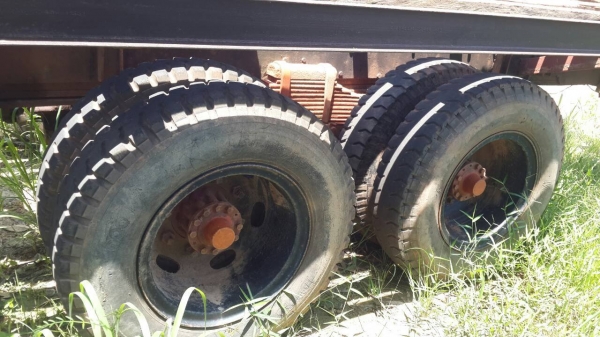 HINO  KE  101  เครื่อง  EH700     10ล้อท้ายลากขึ้นแบคโฮ  2เพลา